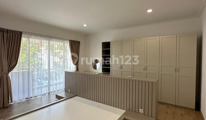 Disewa Murah Rumah Golf Island Luas 8 x 25 Semi Furnished