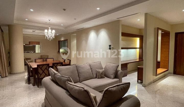 DISEWA Apartment Oakwood Mega Kuningan Type 3 BR Luas 200 m2 Furnished