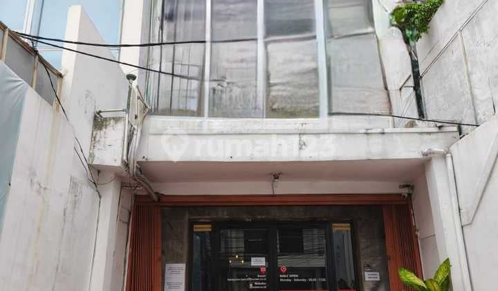 FOR SALE 4-Story Ruko in Radio Dalam, South Jakarta, Area 4 x 20