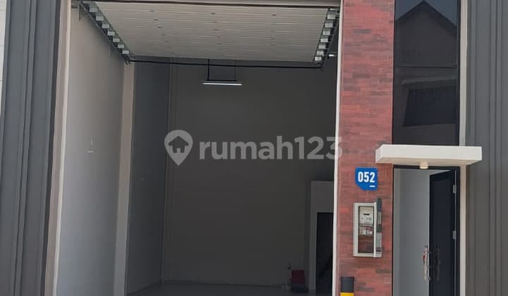 Dijual Gudang Bizpark Pik 2 Luas 6 X 20 Gandeng