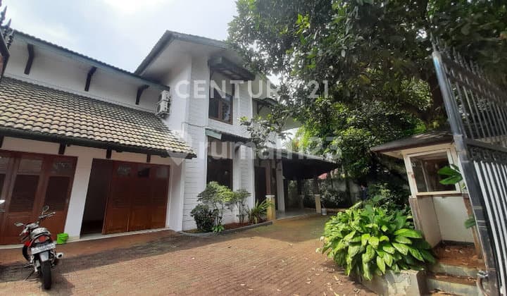 Mewah! Dijual Rumah Premium Idaman Lokasi Favorit Kemang