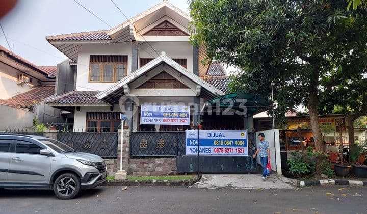 Rumah Komplek Pondok Jaya Bintaro, Taman, Dekat Stan