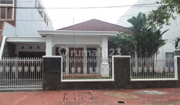 Dijual Cepat Rumah bisa untuk Kantor Dekat Rs Islam Cempaka Putih