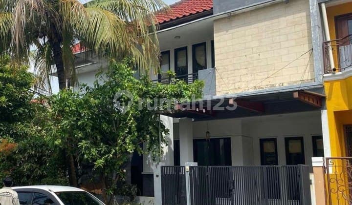 For Rent 2.5 Story House in Mediterania Regency Cikunir Housing, Bekasi