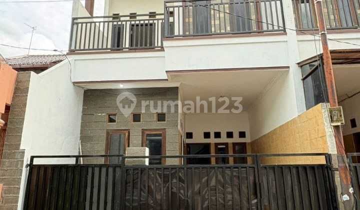 Disewakan Rumah 2 Lantai di Pondok Bambu Jakarta Timur