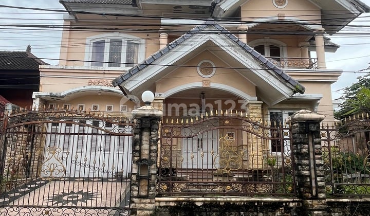 Luxury European Classic Style House in Renon