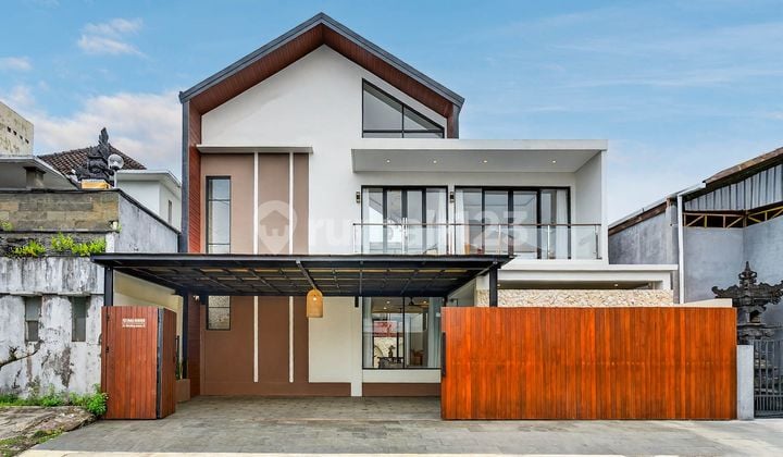 New Villa 5 Br Location Kerobokan Near Canggu & Seminyak