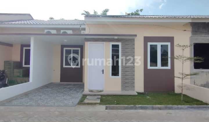 Rumah Baru Sertifikat Hak Milik di Jalan Marelan 1,Pasar 4 Barat, Medan