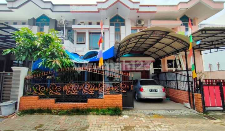 Rumah 2 Lantai Komplek Taman Kaswari di Jalan Kiwi Sunggal Medan