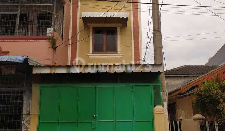 Dijual Ruko 3,5 Tingkat Sertifikat Hak Milik Semi Furnished