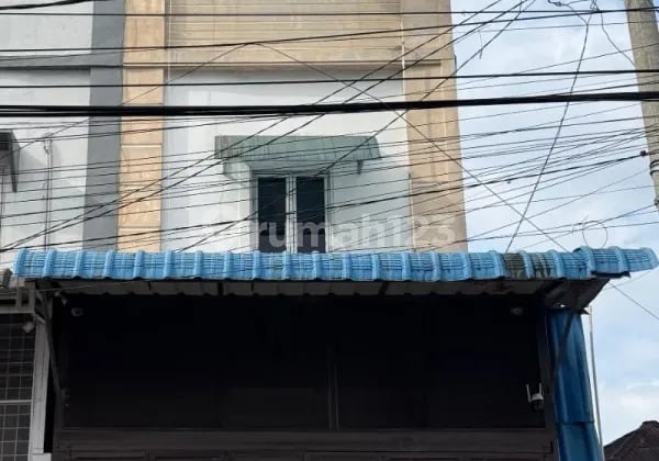 For Sale: Townhouse in the Pancing - Aksara Area