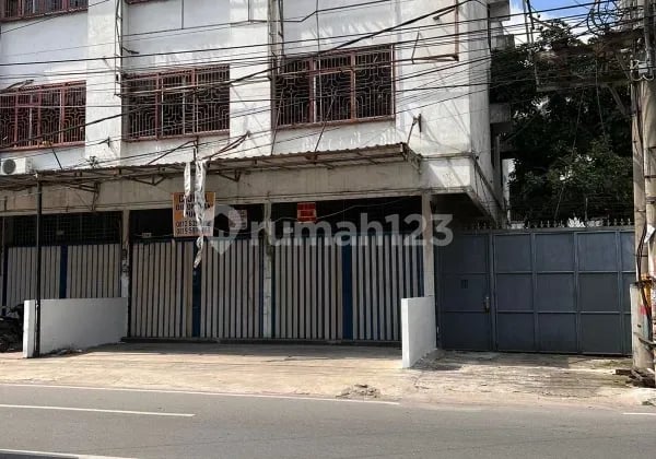 Ruko Bagus Strategis Sertifikat Hak Milik di Jalan Sutrino, Medan