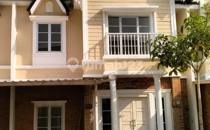 Rumah Cantik Ala Belanda Baru di Komplek Mercy Siap Huni