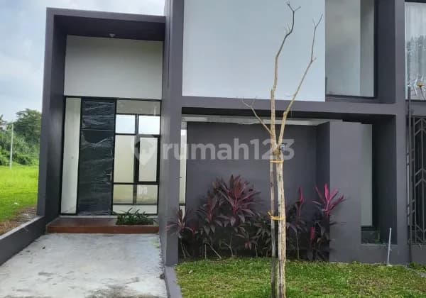 Dijual Rumah Modern untuk Gen Z Dalam Komplek River Valley