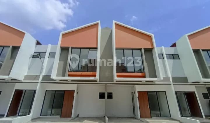 Disewakan Rumah Full Furnish Dalam Komplek di Helvetia