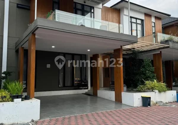 Dijual Rumah Mewah Full Furnished di J City