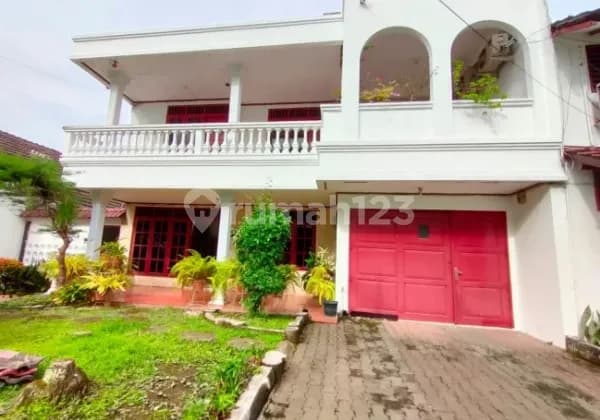 For Sale Large House 9 X 30 M in Medan Baru