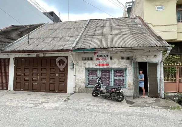 Dijual Rumah Bangunan Lama ukuran 5x27 m