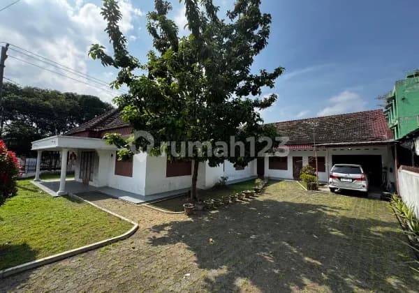 For Sale Spacious House in Prime Position in Teladan Area