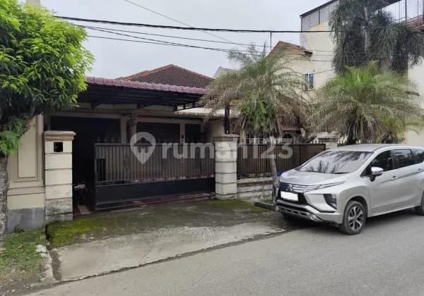 Dijual Rumah dengan Halaman Luas Daerah Gaperta