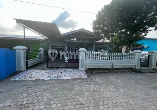 Dijual Rumah dan Sisa Tanah dengan Ukuran Besar di Johor