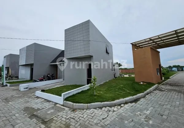 Dijual Rumah Dalam Komplek Element Martubung