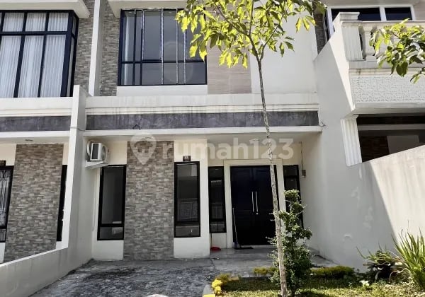 Rumah Siap Huni di Komplek Royal Park Ringroad