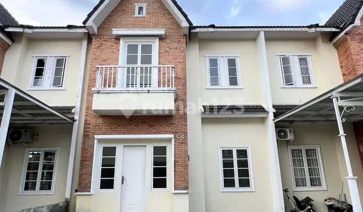 Dijual Rumah Cantik Siap Huni di Komplek Mercy Barn