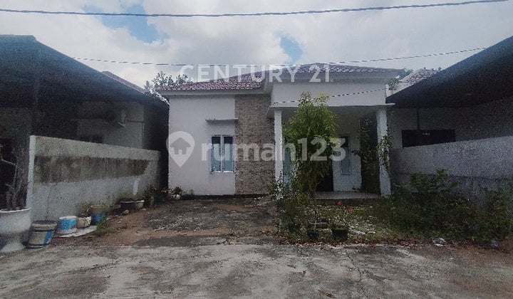Rumah 1 Lantai 2 Kamar Lokasi Jl. Perdana Gg.perdana Oriental