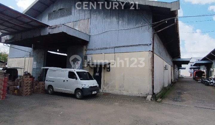 GUDANG 840M2d Lokasi JL. Komyos Soedarso