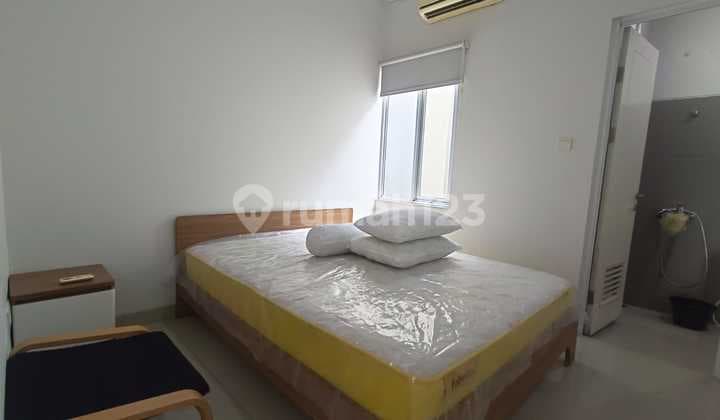 Disewakan Rumah Furnished Siap Huni di Cluster Malibu, Gading Serpong