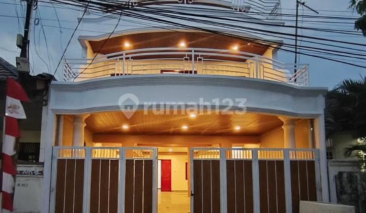 Rumah Bagus SHM di Kemang Pratama Bekasi Barat, Jl. Kemang Pratama, Bojong Rawalumbu, Rawalumbu, Kota Bekasi, Jawa Barat, Indonesia, 17116, Kemang Pratama