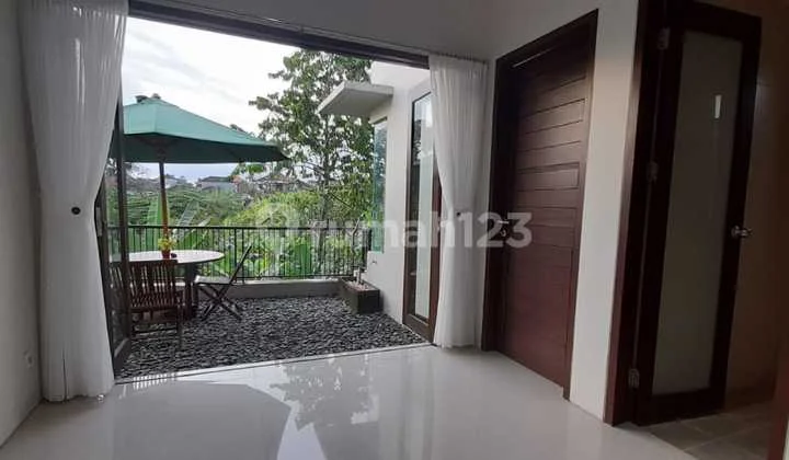 Dijual Rumah Bagus Lantai 2 SHM di Dalung