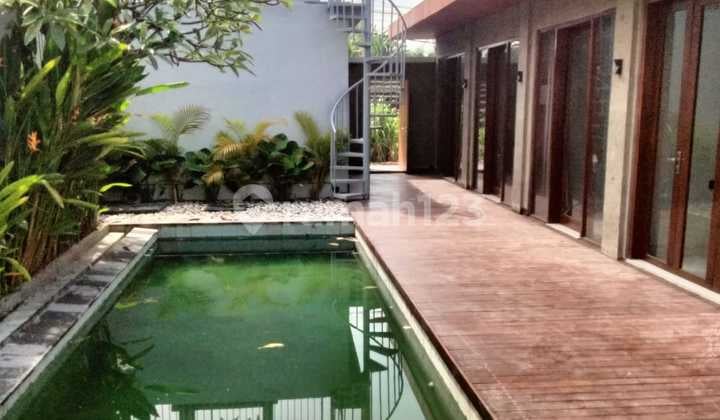 Dijual Villa 2 Bed Room di Tumbakbayuh...