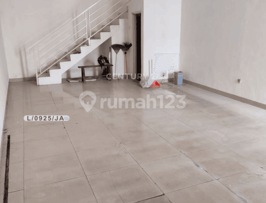 Ruko 2 Lantai Siap Guna Strategis di Mainroad Jl Sadang Bandung