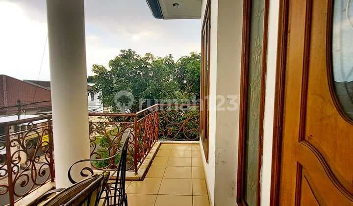 Good 2-Story House in Kesehatan Bintaro