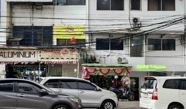 Ruko Gandeng Lokasi Strategis di Fatmawati***