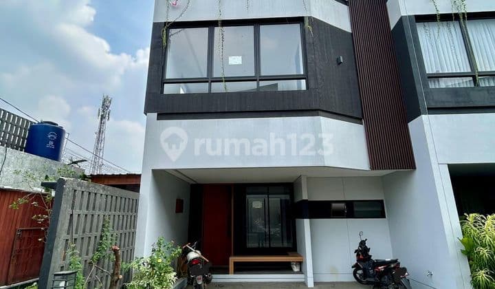Rumah Bagus Siap Huni Di Dalam Cluster Pondok Cabe -nrl