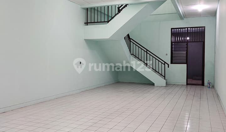 Ruko Paramount Odessa Gading Serpong Batavia Hadap Jalan Raya Dekat Mall Summarecon Serpong dan Jalan Tol