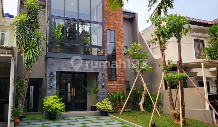 Turun Harga! Rumah Baru 2.5 Lantai Versailles Residences Bsd Industrial Minimalis