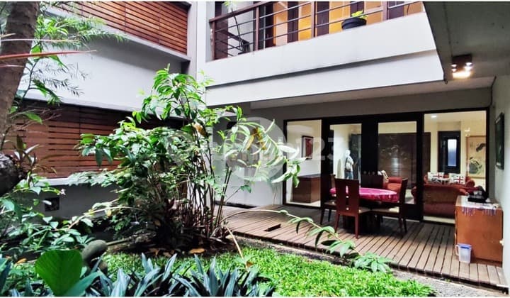 Rumah 3 Lantai di Komplek Batununggal Bandung Full Furnished