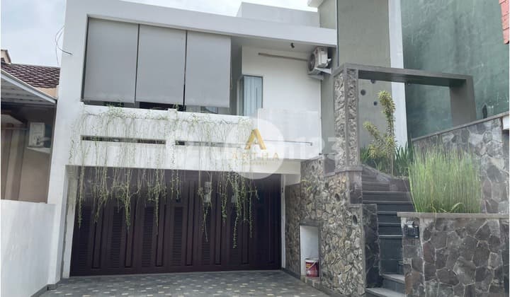 Rumah Mewah di Ciwastra Bandung Dekat Summarecon Mall