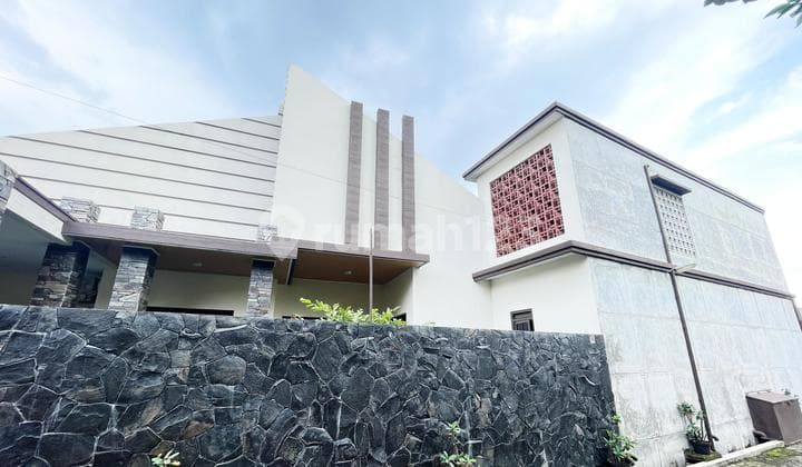 Rumah Mewah Nyaman Siap Huni Di Riung Bandung