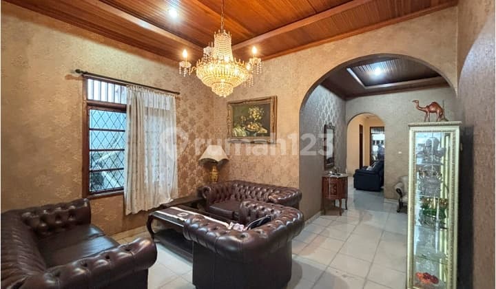 Rumah Luas Cipinang Dekat Gerbang Tol Cililitan Jakarta