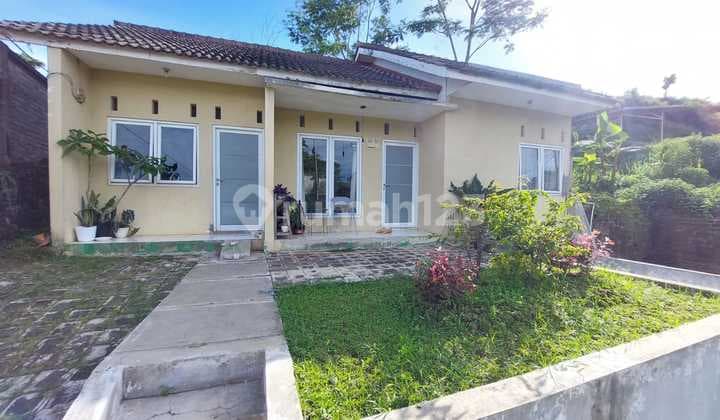 Rumah Luas di Padalarang Bandung Barat siap Huni