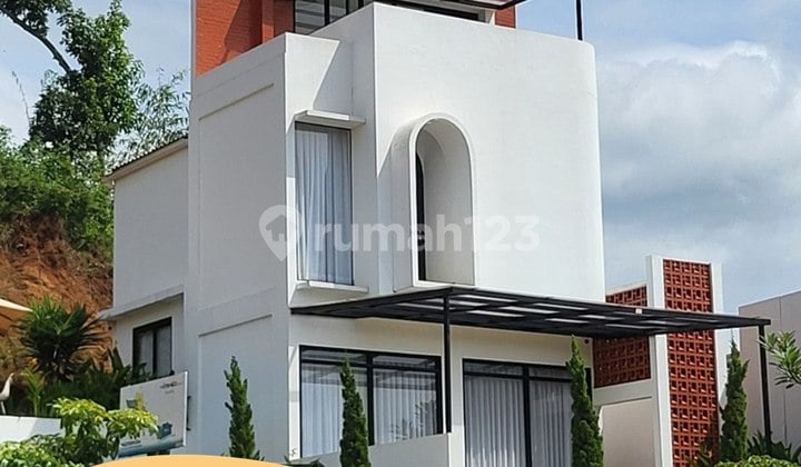 New Emeralda Resort House Near Ikea, Kota Baru Parahyangan