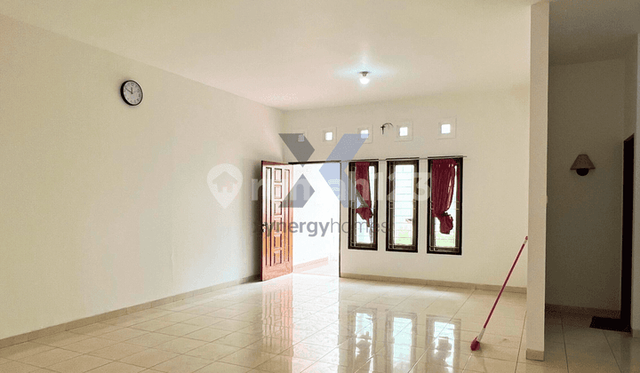 Rumah Baru Renov 2 Lantai di Setra Duta Bandung