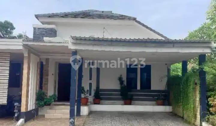 Rumah Siap Huni Dengan Halaman Luas Di Graha Raya Bintarodekat Ke Transmart Alma Sutra Rumah Sakit Sekolah Dan Banyak Lagi