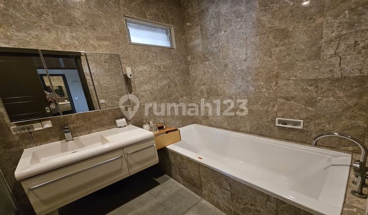 Rumah Mewah Di Cluster Exclusive Bsd Tangerang Selatan