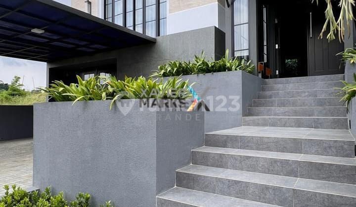 Dijual Rumah Premium Full Furnish di Tidar Malang